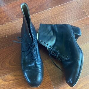 Vintage Nine West Black Leather Boots Size 8